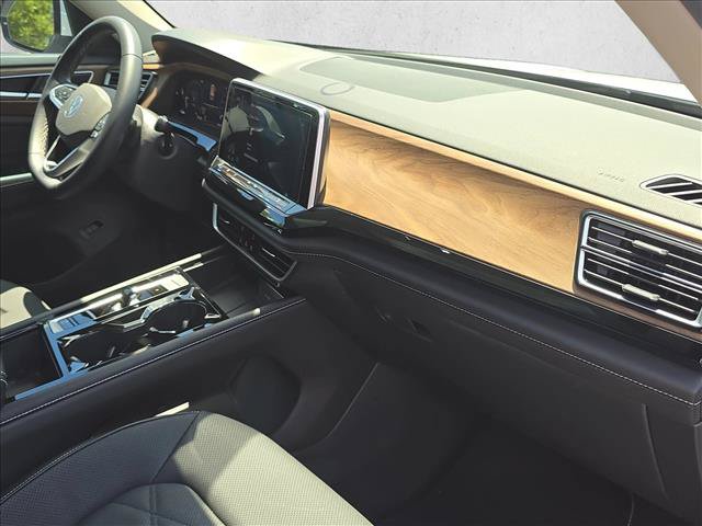 Certified 2024 Volkswagen Atlas SE w/ Panoramic Sunroof Package AWD/4WD image 25