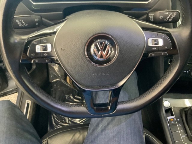 Used 2019 Volkswagen Tiguan SEL Premium image 23