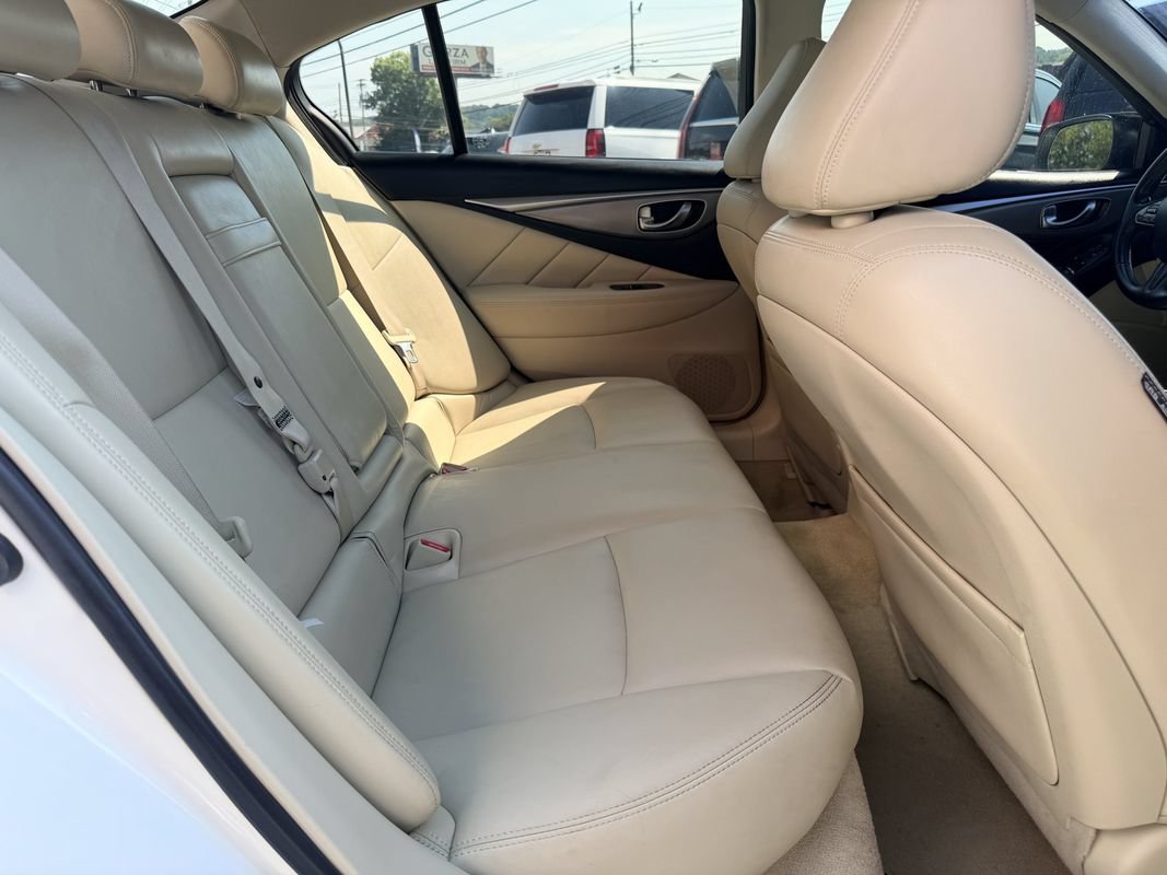 Used 2017 INFINITI Q50 Signature Edition w/ All Weather Package (L93) AWD/4WD image 14