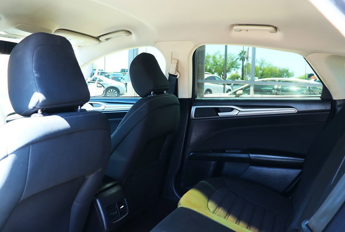 Used 2020 Ford Fusion SE image 34