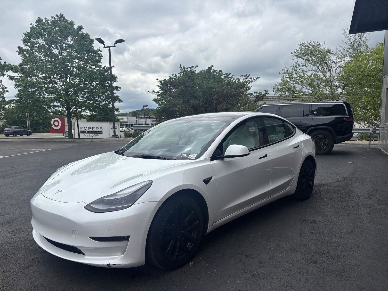 Used 2022 Tesla Model 3 Long Range AWD/4WD image 4