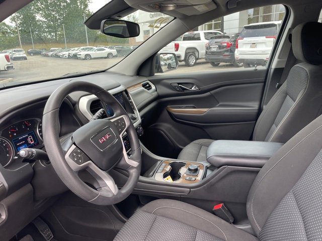 Used 2022 GMC Acadia SLE w/ Driver Convenience Package image 12