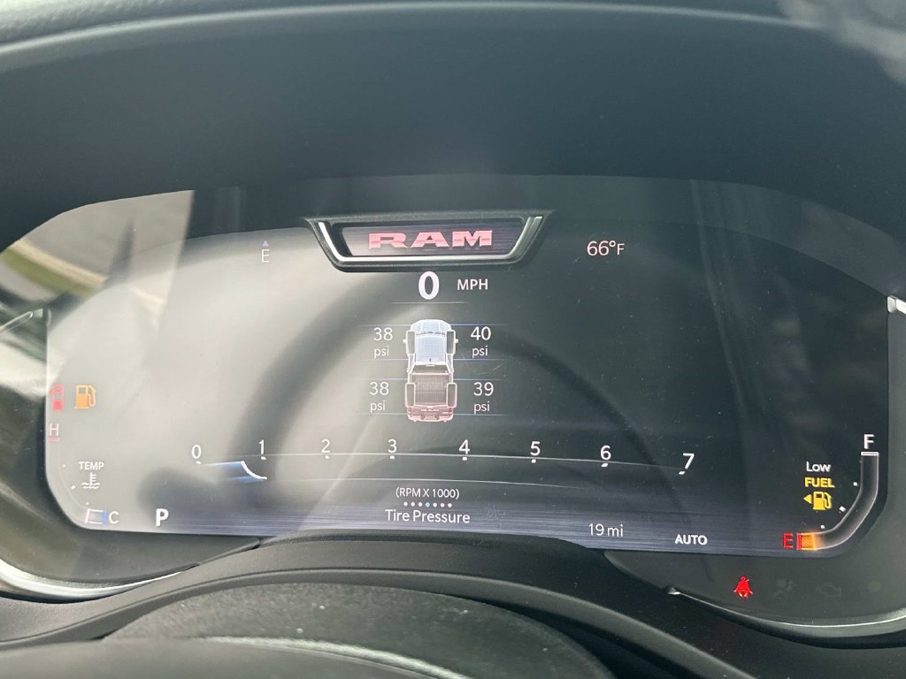 New 2026 RAM 1500 Big Horn AWD/4WD image 30