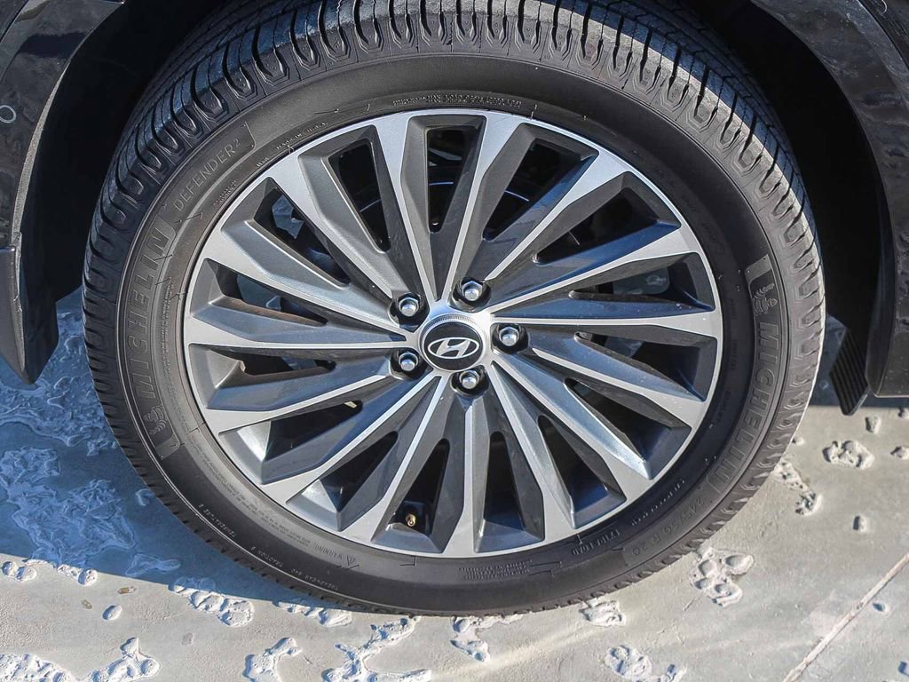 Used 2023 Hyundai Palisade Calligraphy image 9