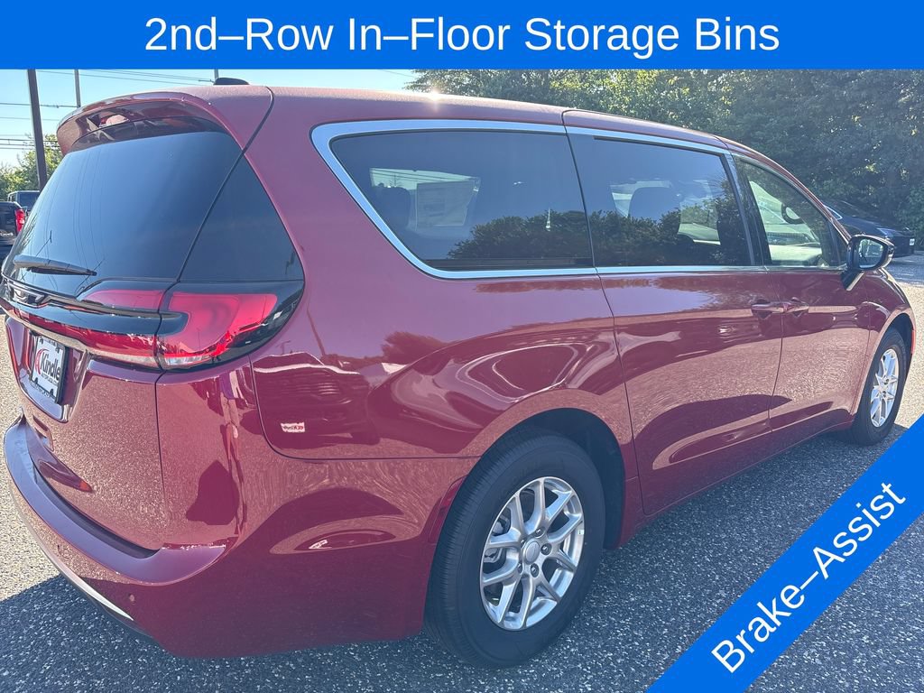 New 2027 Chrysler Pacifica Select FWD image 27