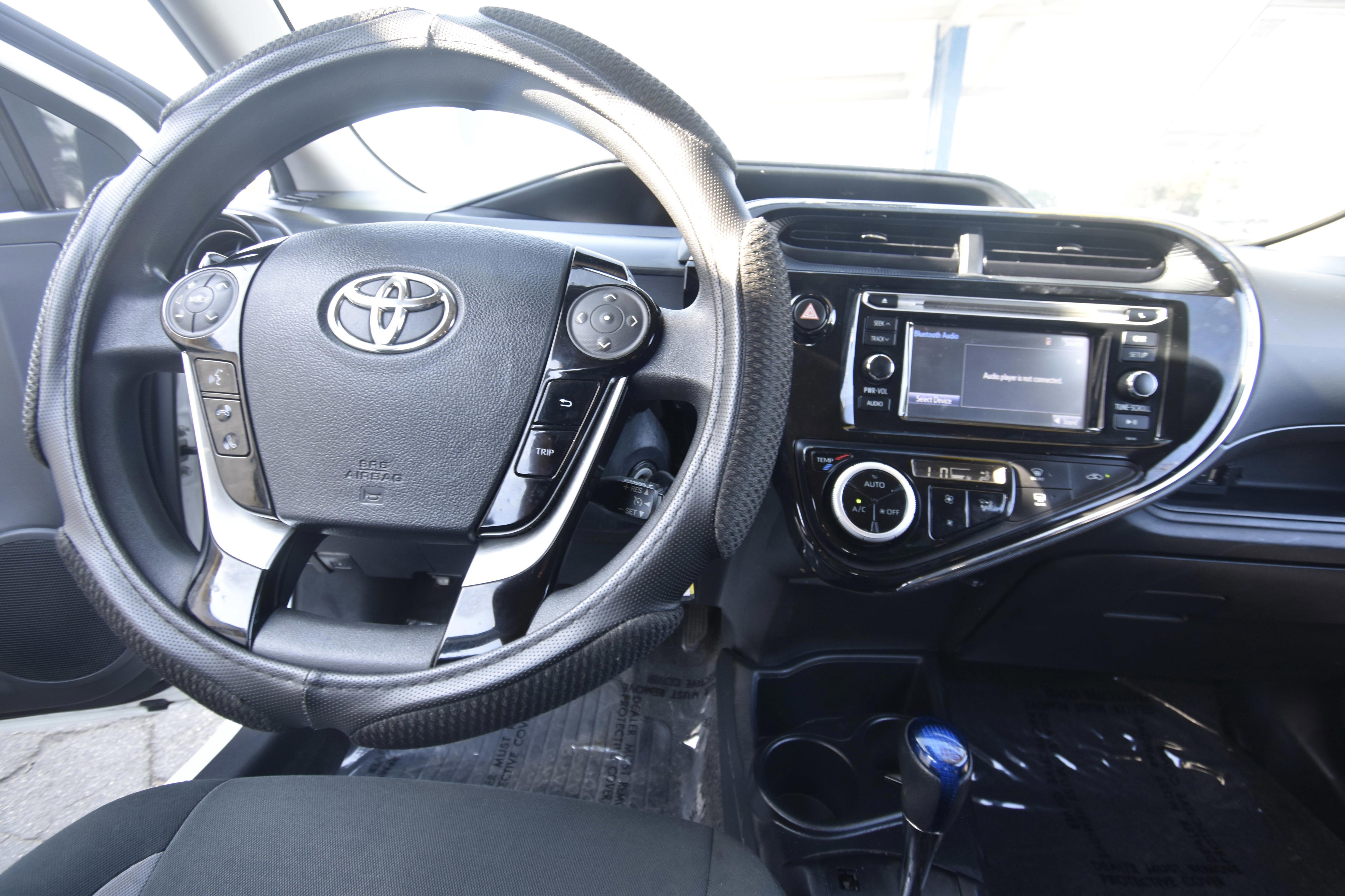 Used 2018 Toyota Prius C Two image 12