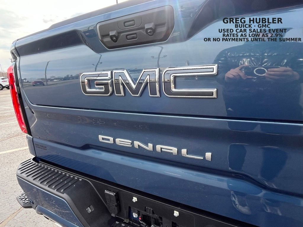 Used 2025 GMC Sierra 1500 Denali Ultimate image 8