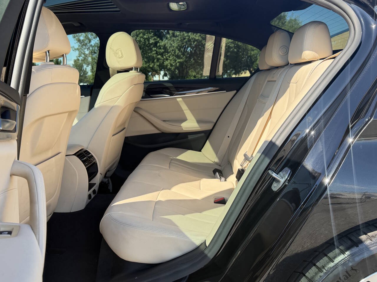 Used 2017 BMW 530i RWD image 16