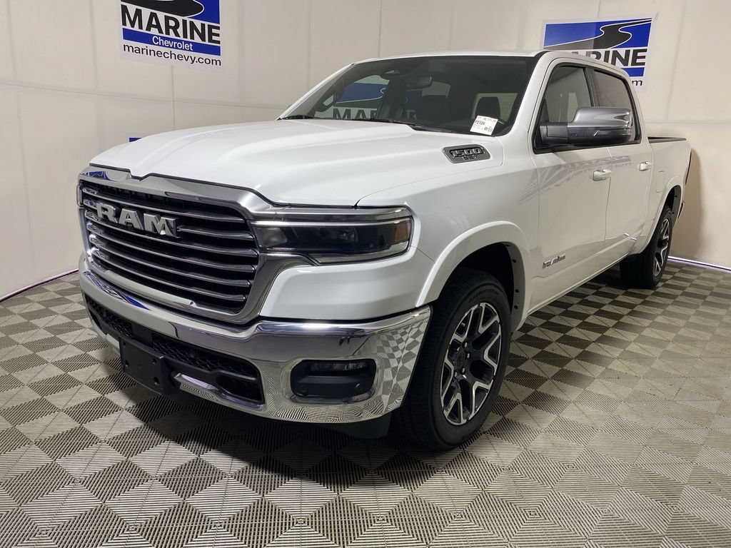 Used 2025 RAM 1500 Laramie AWD/4WD image 11