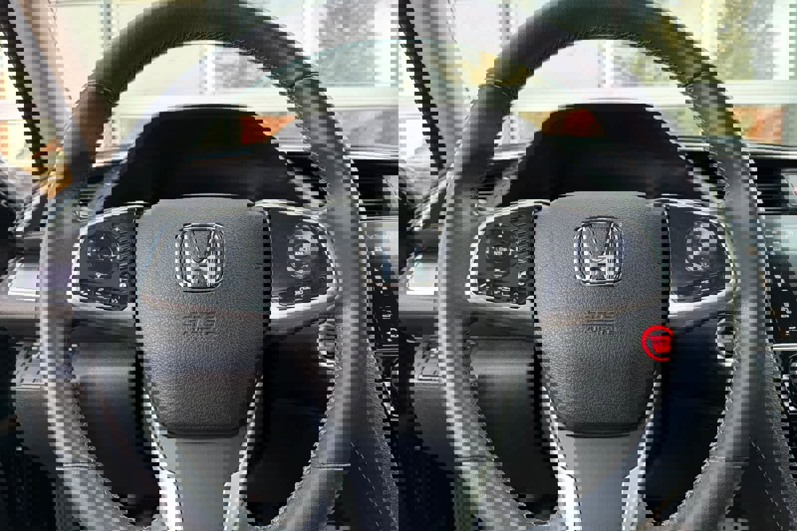 Used 2018 Honda Civic EX-L image 24