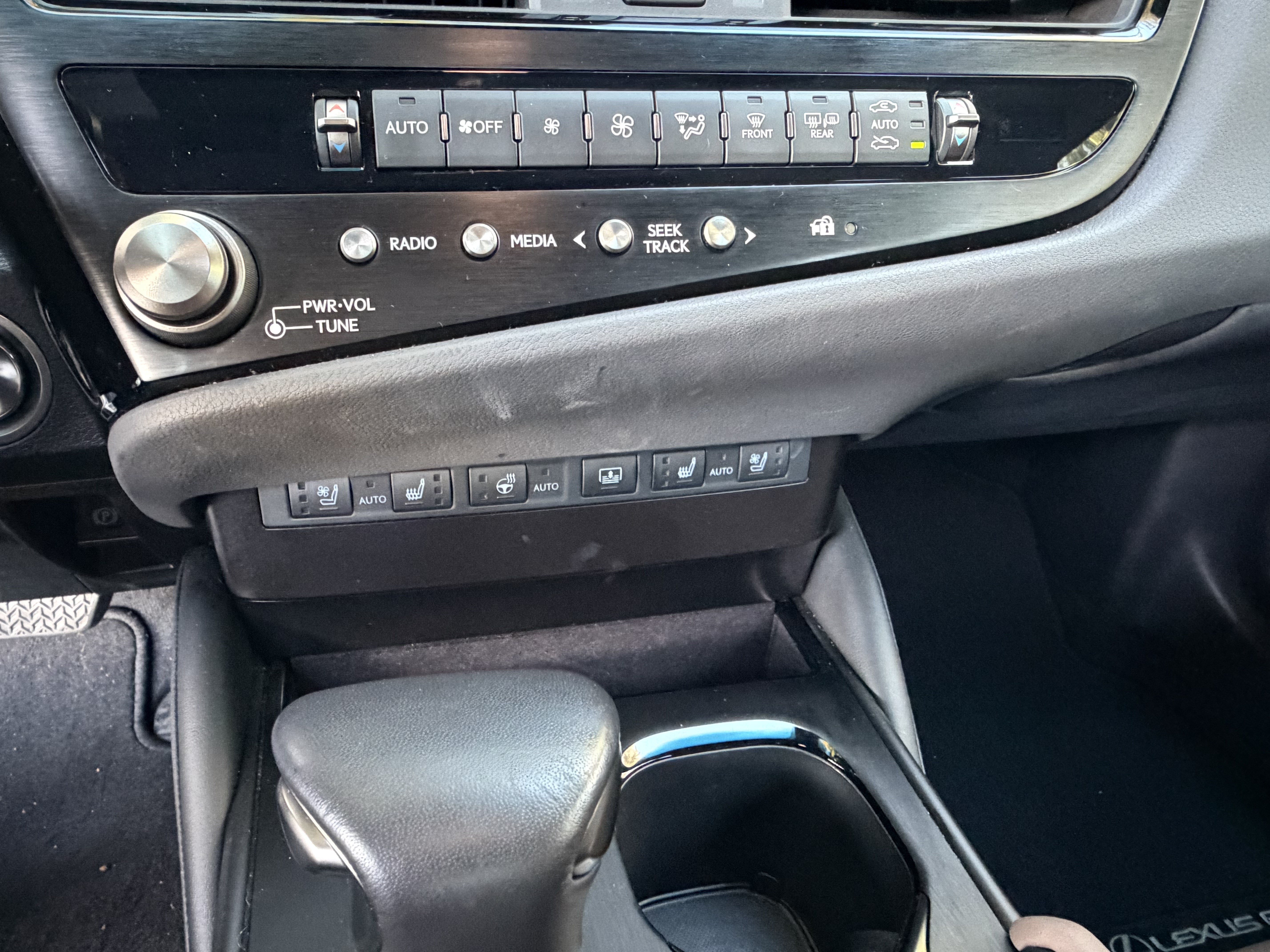 Used 2025 Lexus ES 350 w/ Premium Package FWD image 25