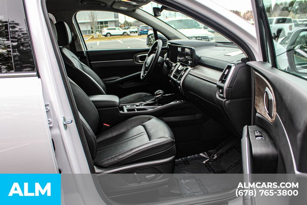 Used 2023 Kia Sorento EX image 22