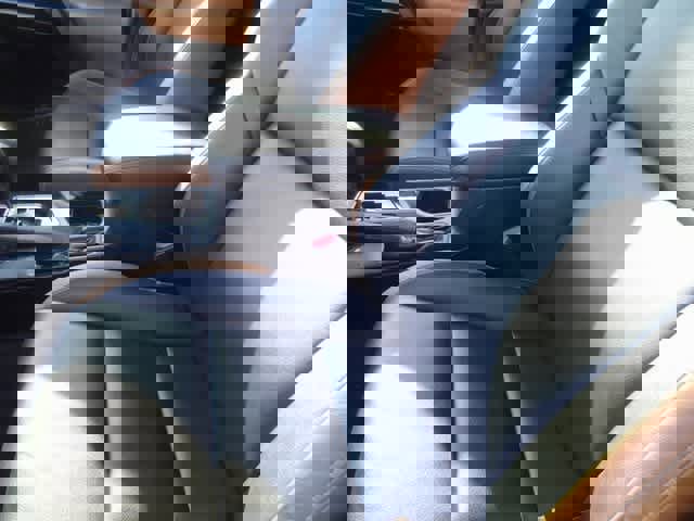 Used 2017 Toyota RAV4 SE image 8