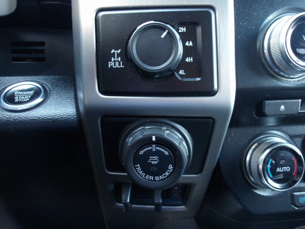 Used 2016 Ford F150 Platinum w/ Equipment Group 701A Luxury image 21