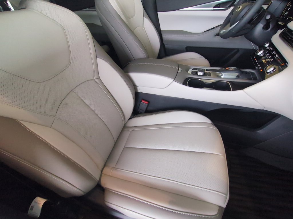 New 2027 INFINITI QX60 Luxe w/ Cargo Package AWD/4WD image 23