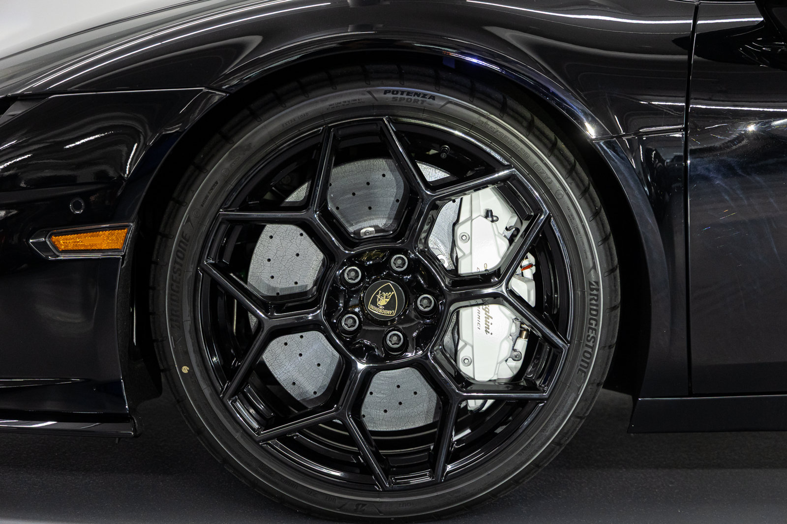 Used 2026 Lamborghini Temerario AWD/4WD image 17
