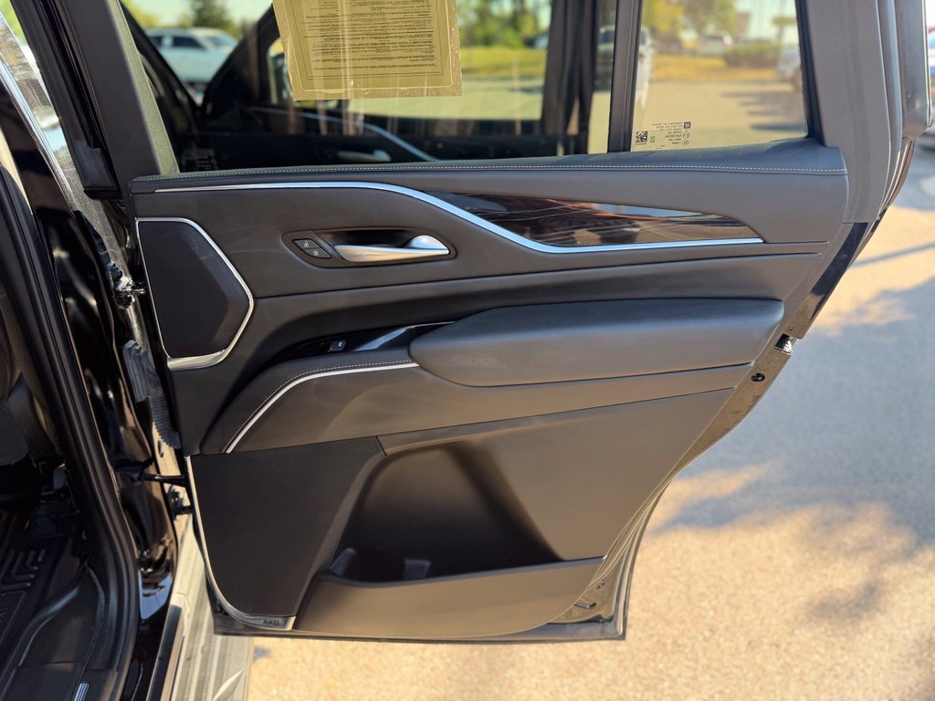 Used 2023 Cadillac Escalade Sport AWD/4WD image 18