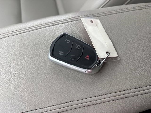 Used 2019 Cadillac XT4 Luxury w/ Cold Weather Package FWD image 49