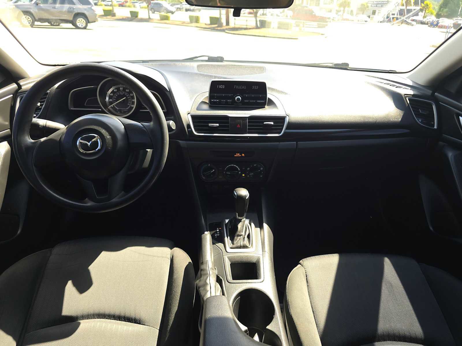 Used 2014 MAZDA MAZDA3 i SV FWD image 18