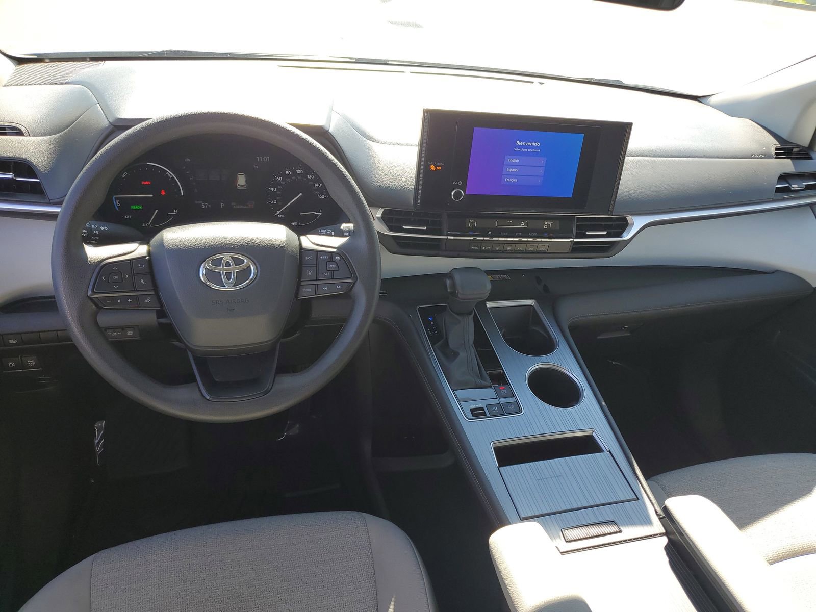 Certified 2025 Toyota Sienna LE image 10