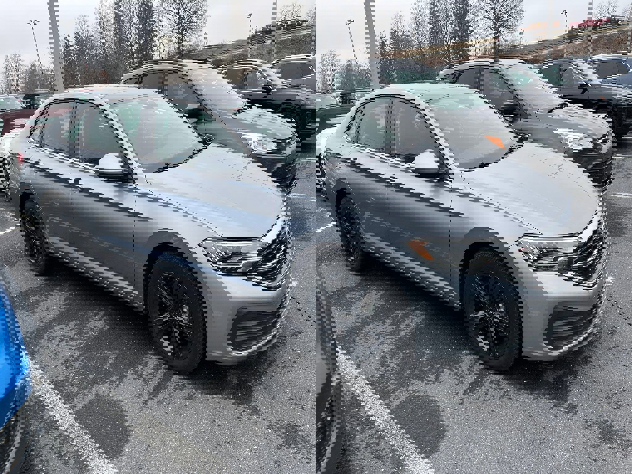 Used 2023 Volkswagen Jetta SE w/ Panoramic Sunroof Package image 4