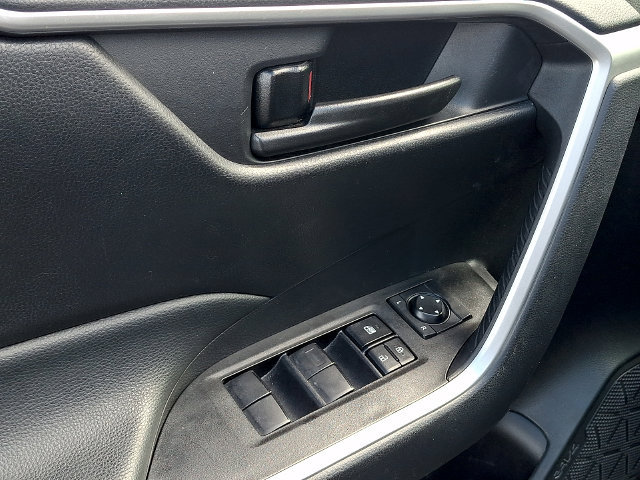 Certified 2024 Toyota RAV4 LE AWD/4WD image 8