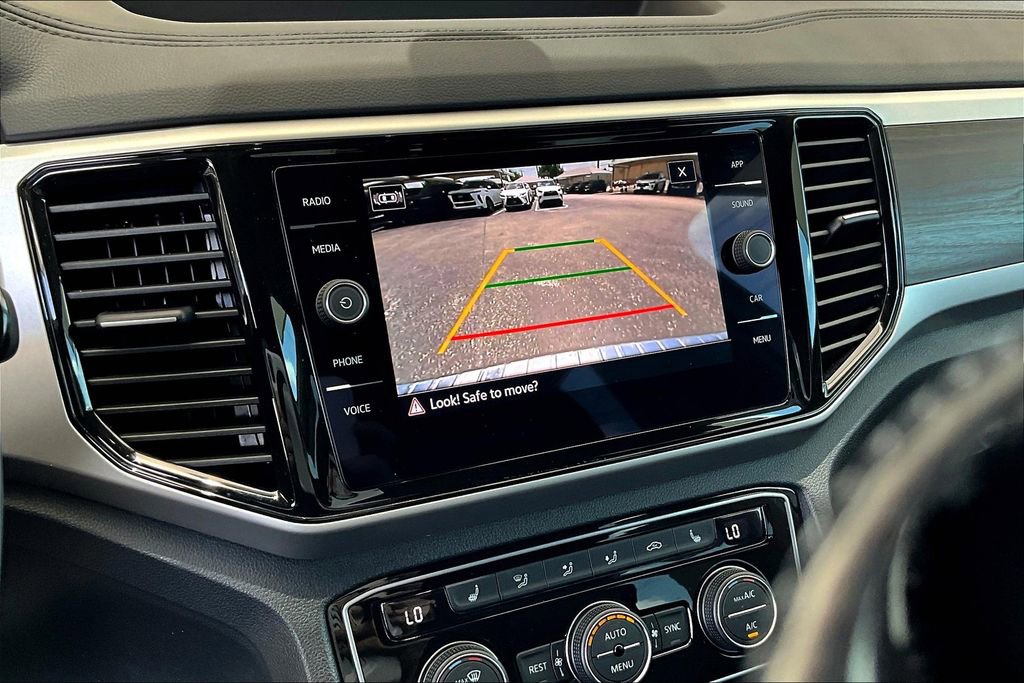 Used 2023 Volkswagen Atlas SE image 30