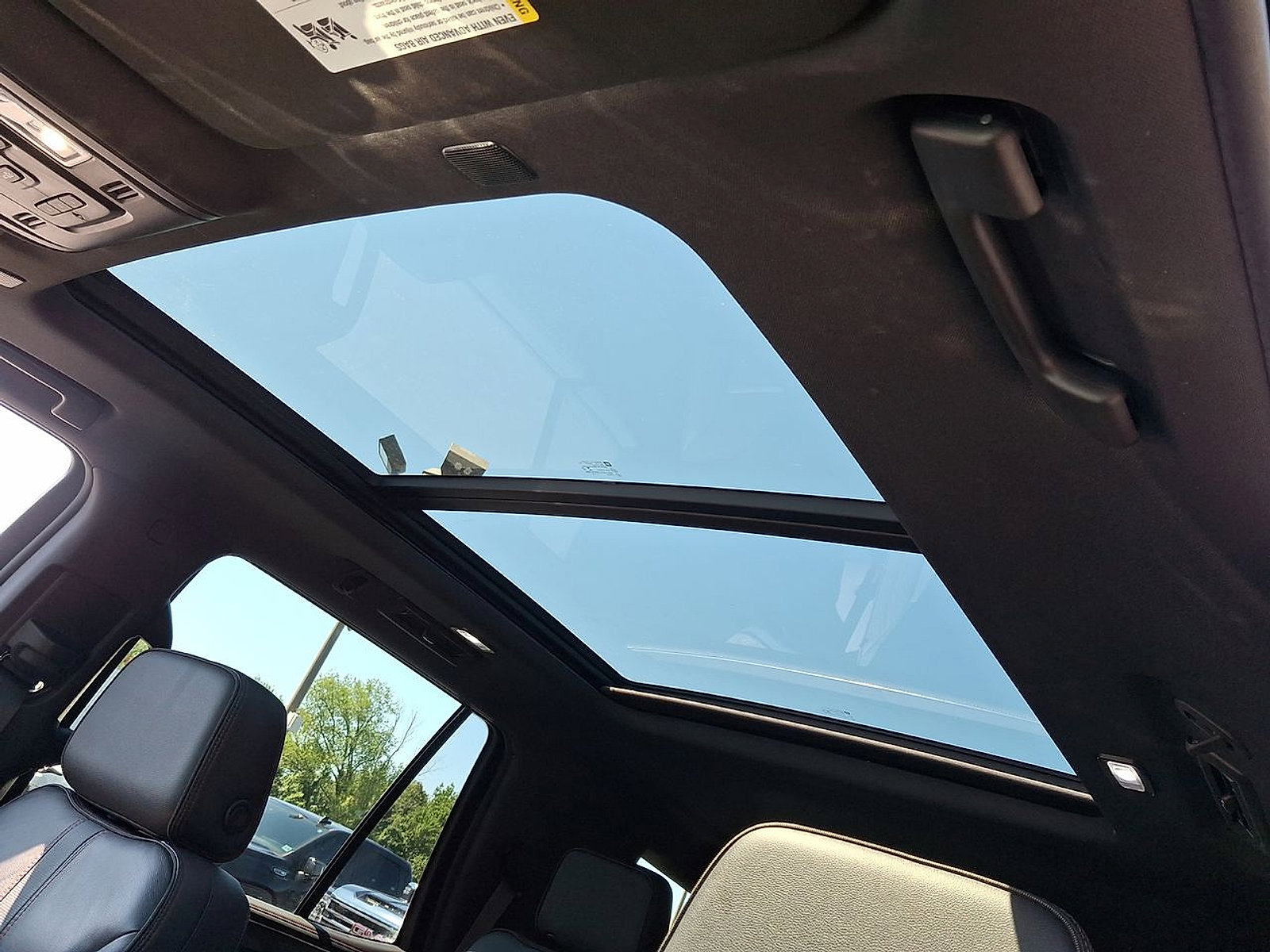 Certified 2022 Chevrolet Tahoe RST w/ Luxury Package image 21