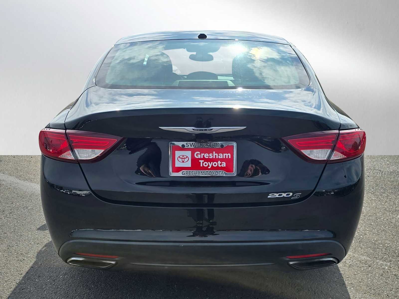 Used 2016 Chrysler 200 S FWD image 5