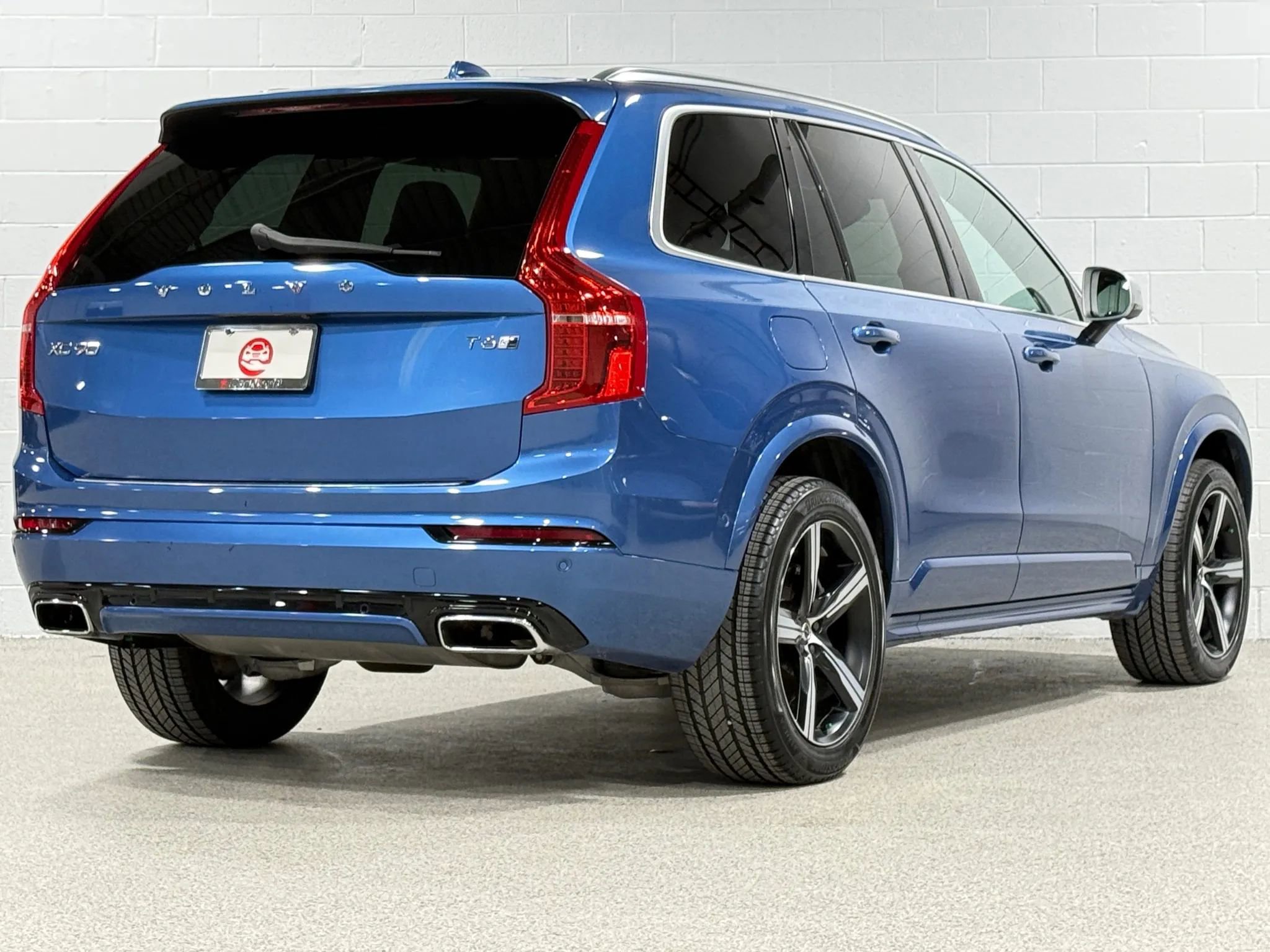 Used 2019 Volvo XC90 T6 R-Design w/ Advanced Package image 5