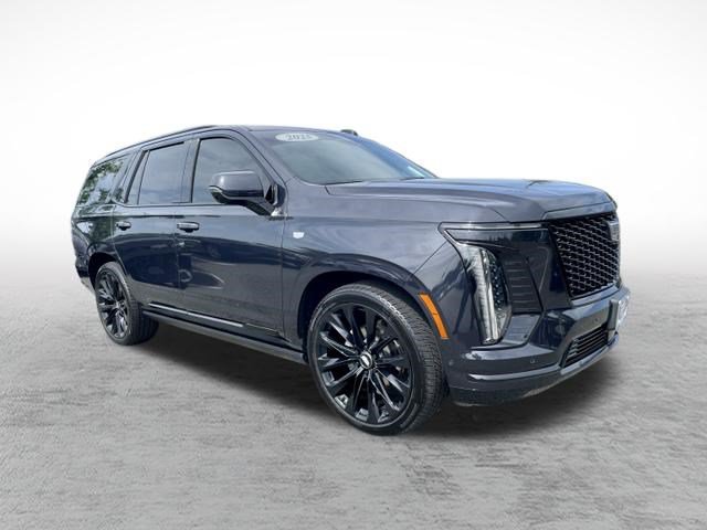 Used 2025 Cadillac Escalade Sport Platinum w/ LPO, ONYX Package AWD/4WD image 3