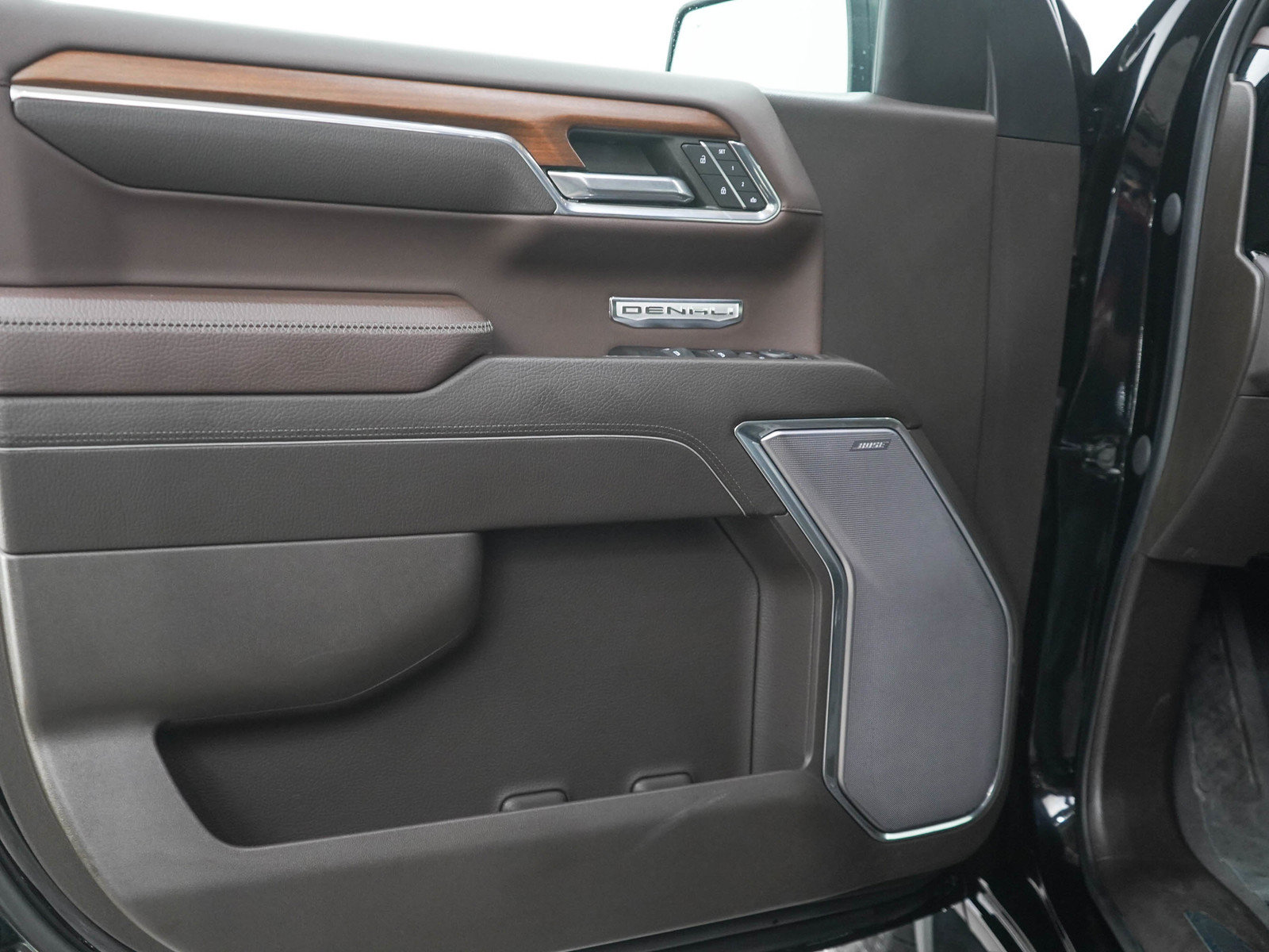 Used 2023 GMC Sierra 1500 Denali w/ Technology Package AWD/4WD image 19