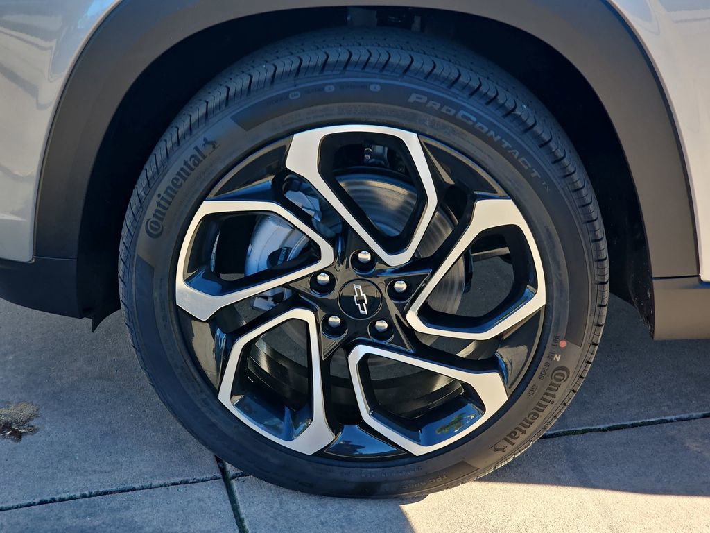 New 2026 Chevrolet Trax RS w/ Driver Confidence Package image 34