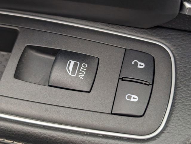 Used 2023 RAM 3500 Laramie image 35