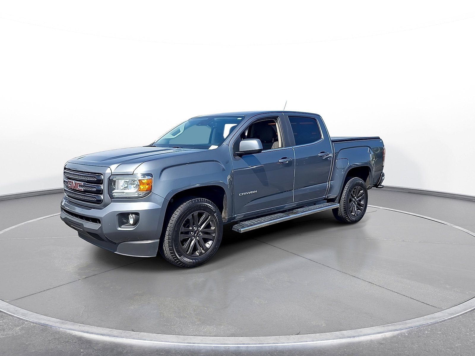 Used 2020 GMC Canyon SLE w/ Driver Alert Package RWD image 4