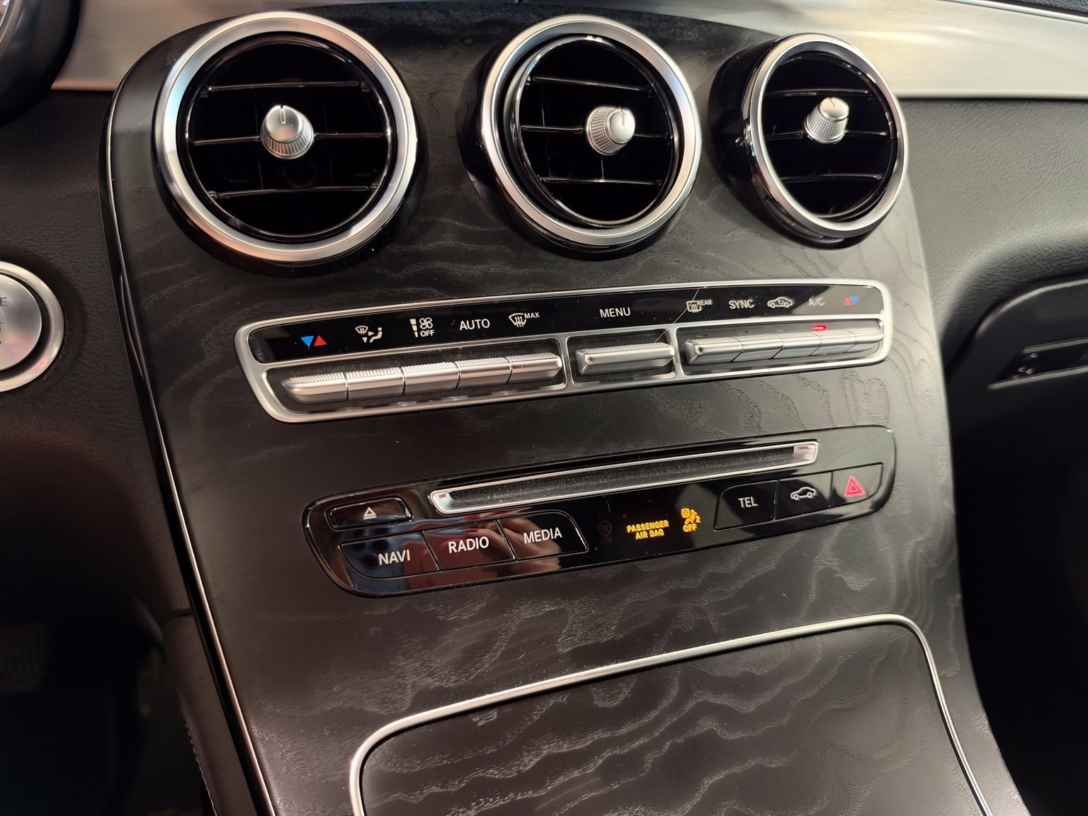 Used 2019 Mercedes-Benz GLC 300 image 28