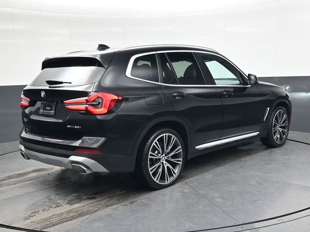 Used 2023 BMW X3 sDrive30i w/ Premium Package image 4