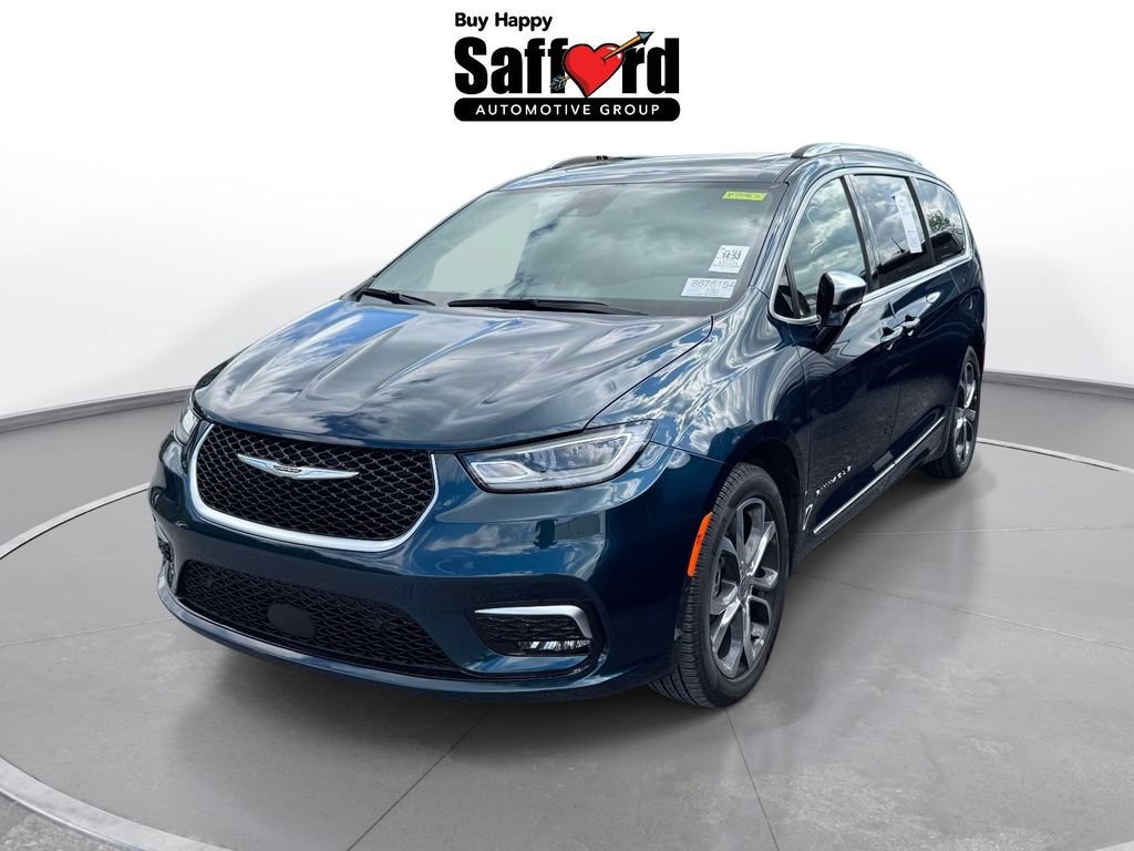 Used 2025 Chrysler Pacifica Pinnacle