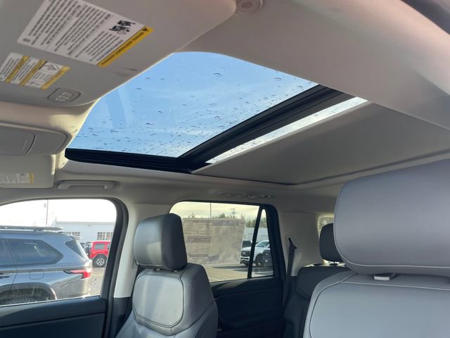 New 2025 Ford Expedition Active image 40