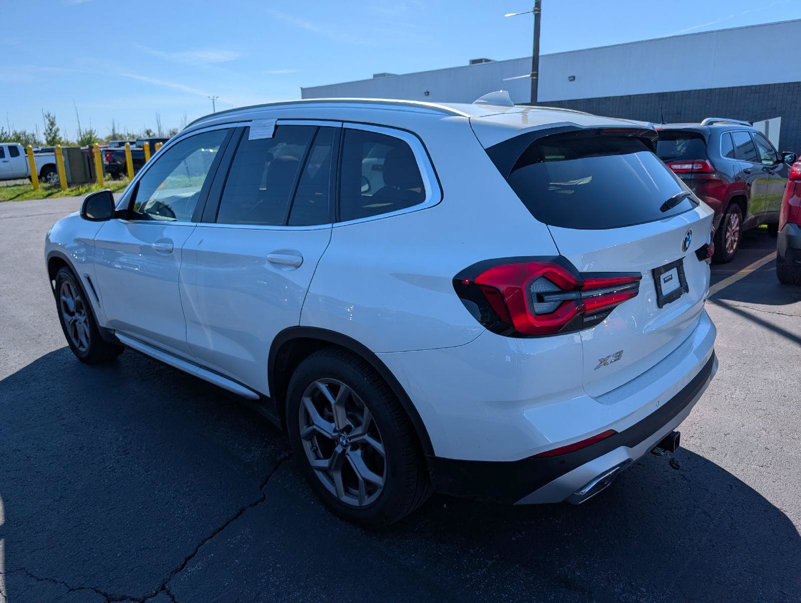 Used 2022 BMW X3 xDrive30i w/ Convenience Package AWD/4WD image 5