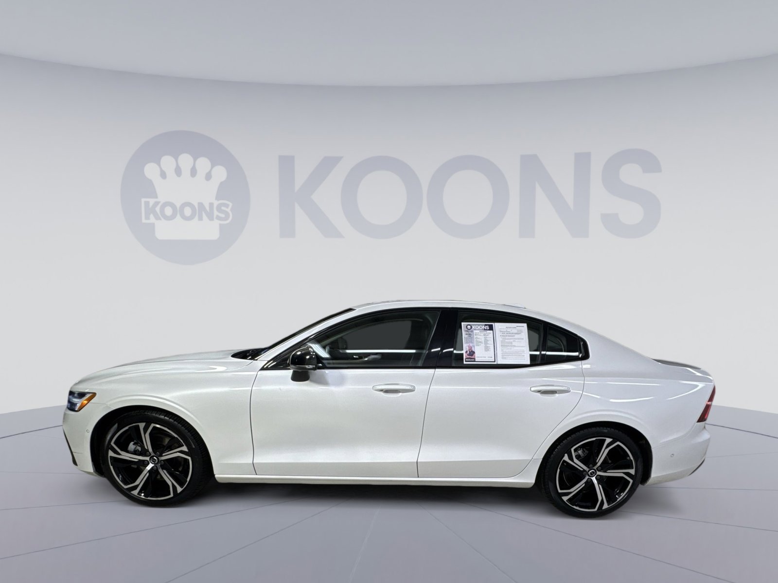 Used 2024 Volvo S60 B5 Plus AWD/4WD image 8