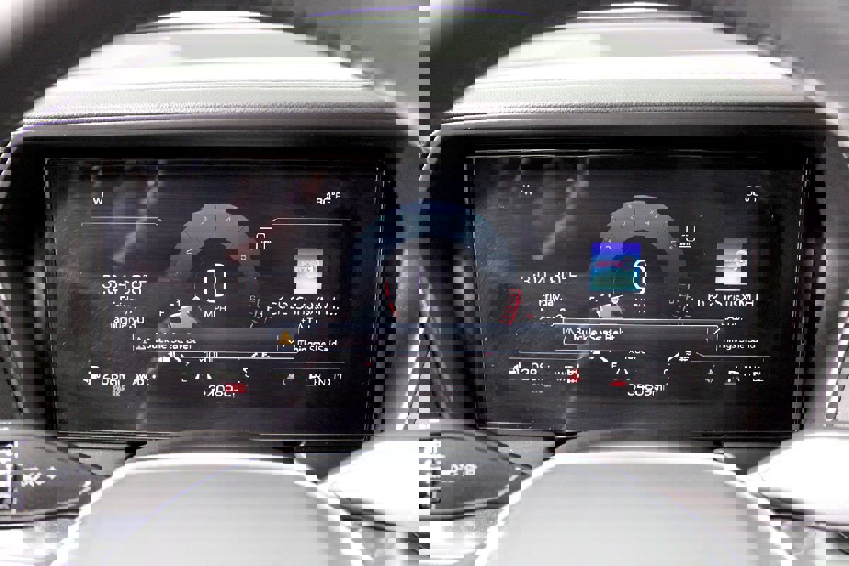 Used 2025 GMC Terrain Elevation image 14