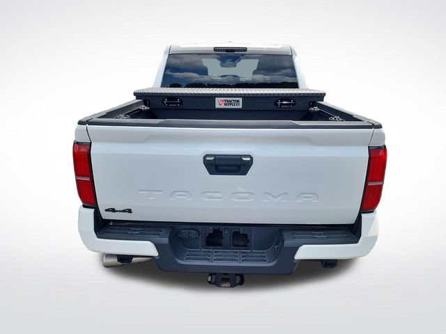 Used 2025 Toyota Tacoma TRD Off-Road AWD/4WD image 4