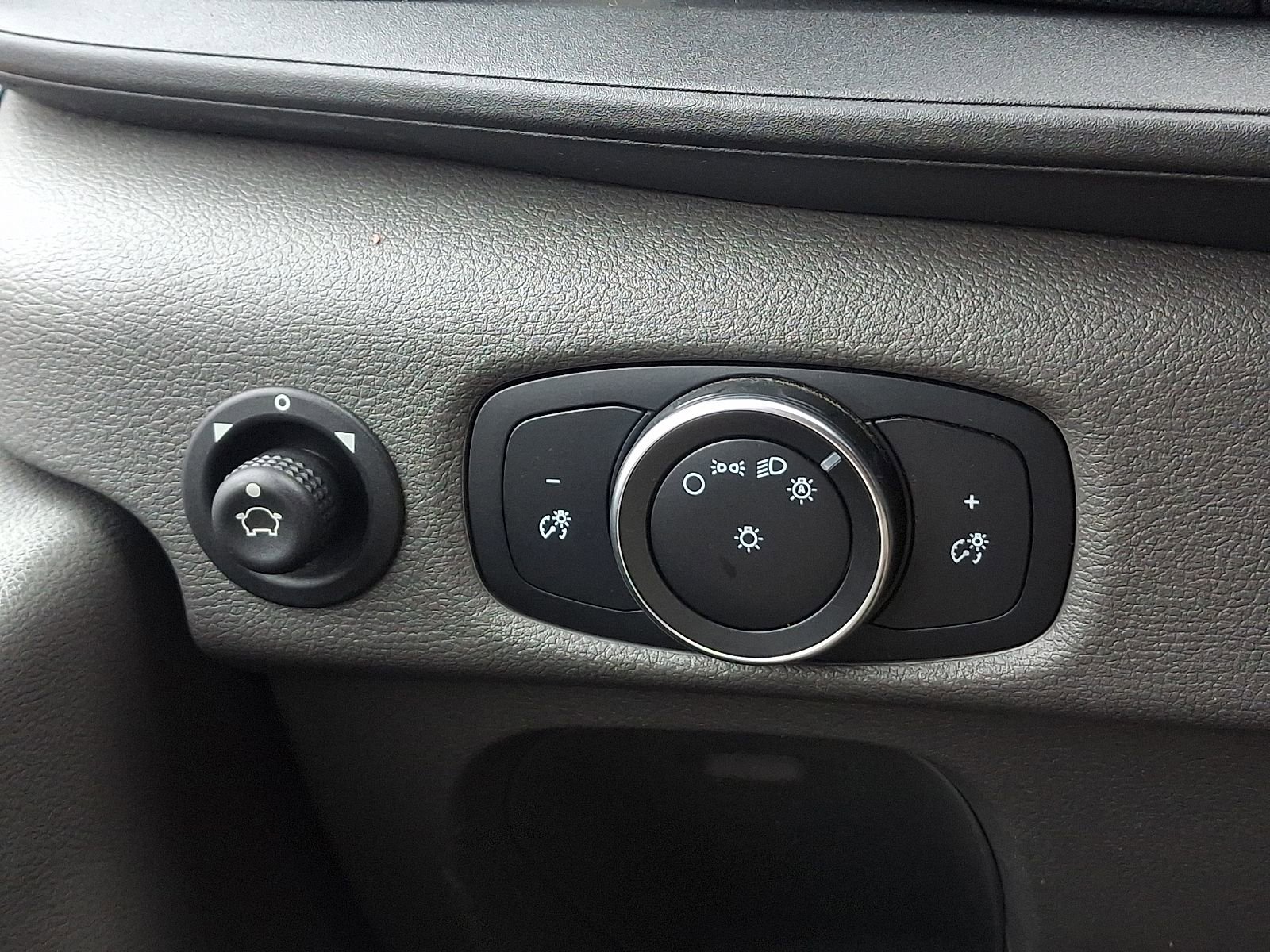 Used 2020 Ford Transit 250 Medium Roof image 24