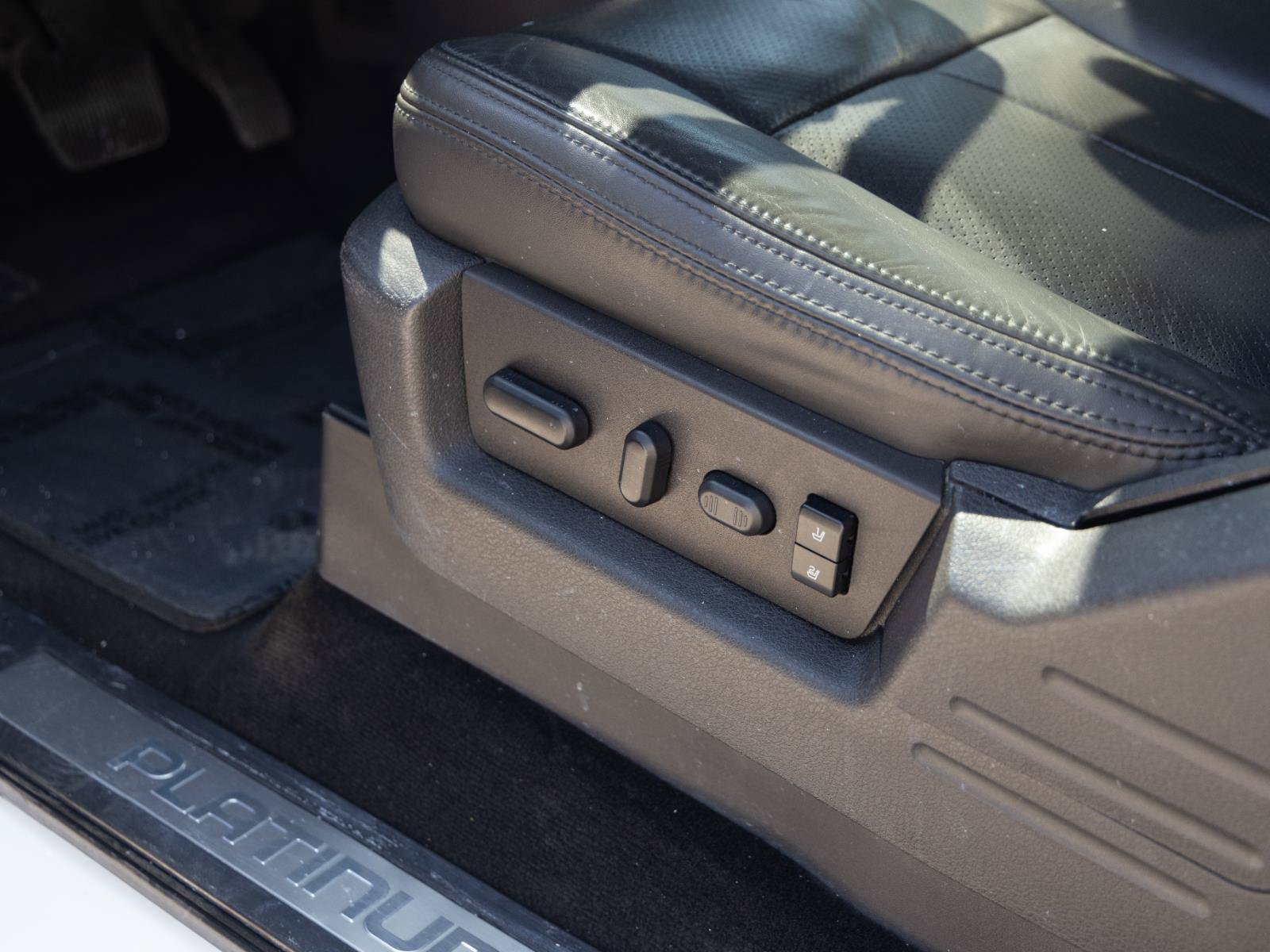 Used 2013 Ford F150 Platinum AWD/4WD image 15