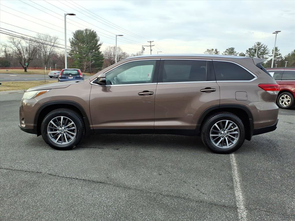 Used 2019 Toyota Highlander XLE image 13