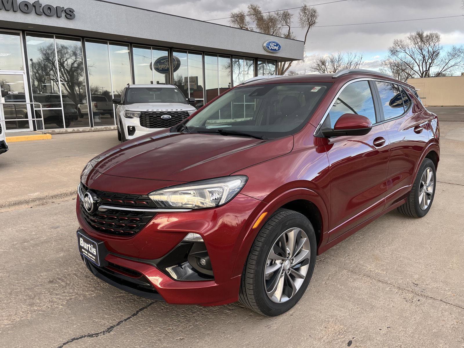 Used 2022 Buick Encore GX Select w/ Sport Touring Package image 2