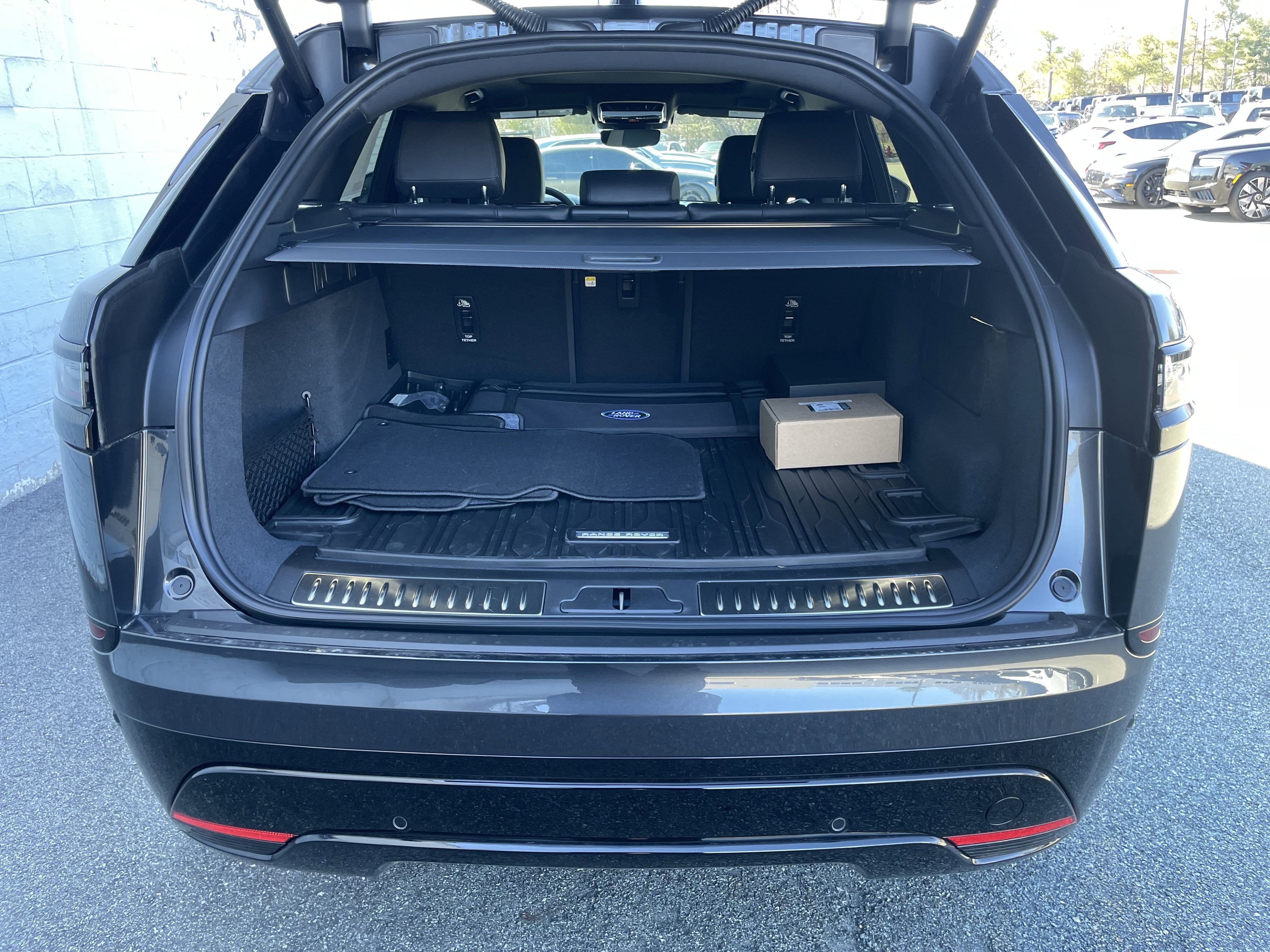 New 2026 Land Rover Range Rover Velar Dynamic SE image 36