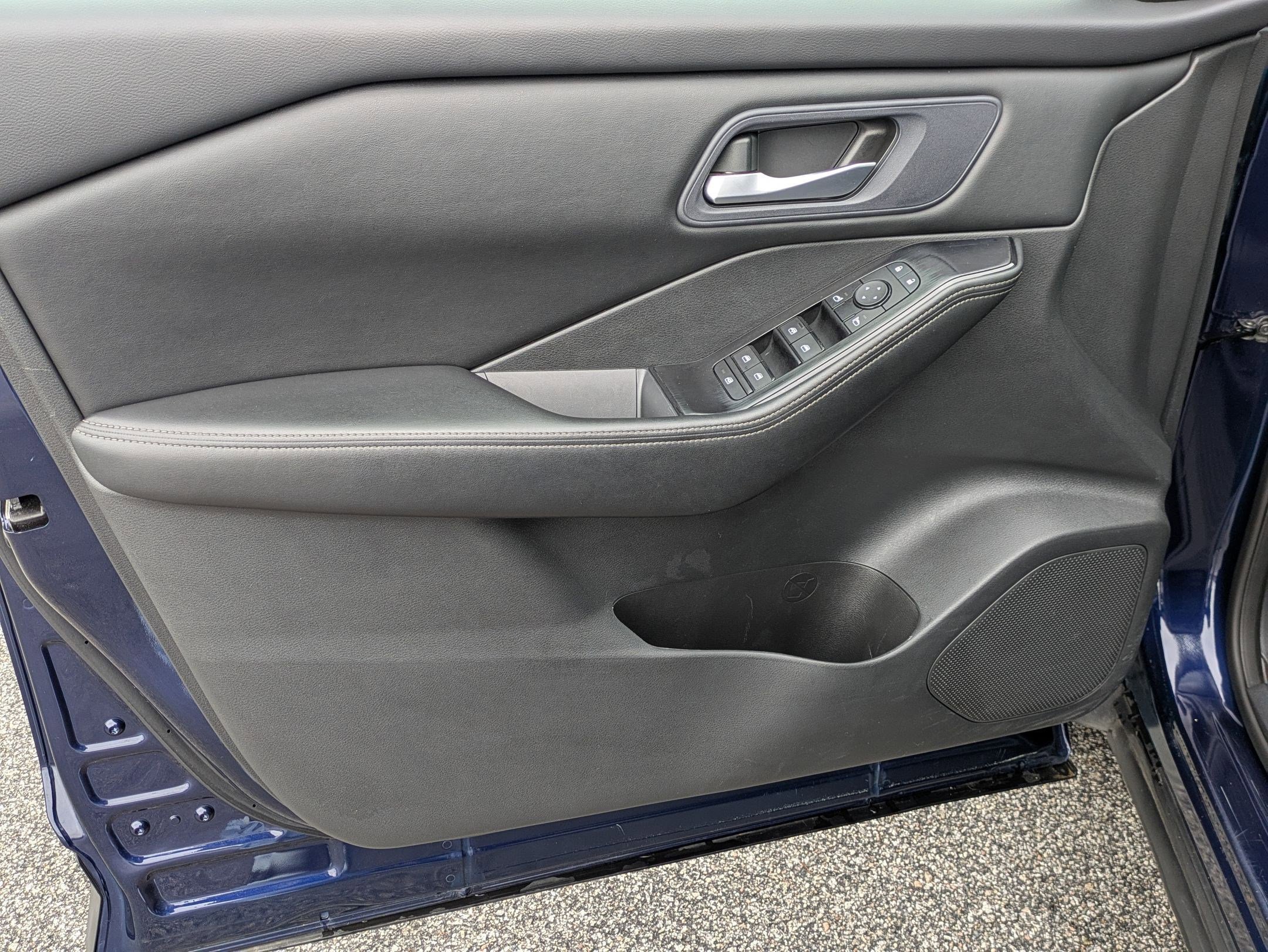 Certified 2024 Nissan Rogue SV image 11