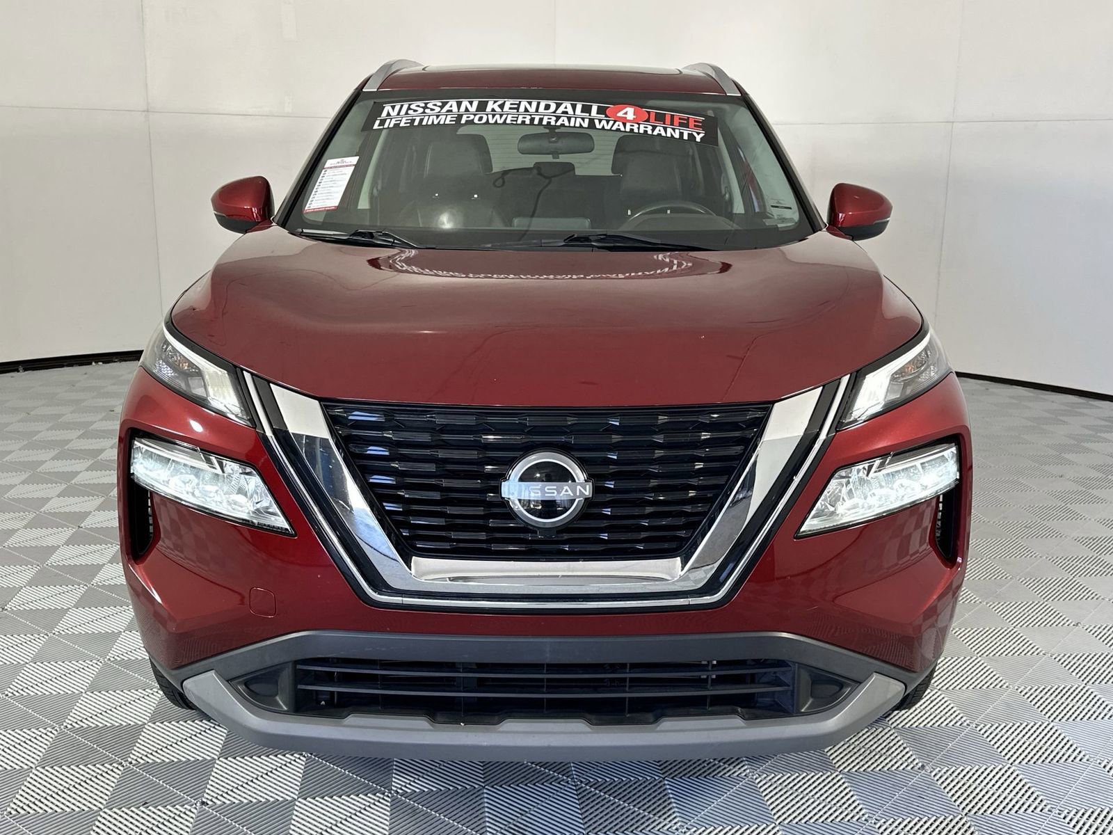 Certified 2022 Nissan Rogue SV w/ SV Premium Package FWD image 3